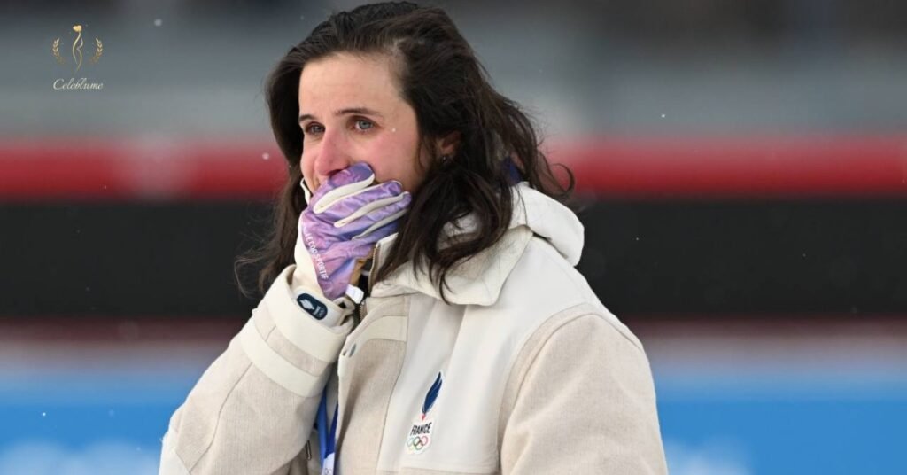 Qui est le Mari de Julia Simon